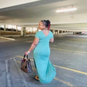 Short sleeve scoop neck maxi with side slits